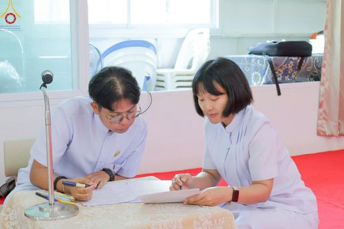 ภาพ No.216210:วันเสาร์ที่ 5 เมษายน พ.ศ. 2568 พิธีตัดปอยผม พิธีขอขมาผู้ปกครอง พิธีขอขมามอบผ้าไตร พิธีบรรพชา พิธีถวายบาตรสามเณร ณ ศูนย์ปฏิบัติธรรมและศูนย์อบรมเยาวชนเพชรบุรี ต.ท่าแลง อ.ท่ายาง จ.เพชรบุรี