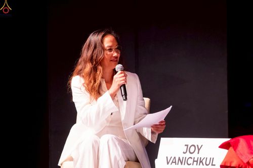 ภาพ No.249780:วันอาทิตย์ที่ 28 กันยายน พ.ศ. 2568 การปฏิบัติธรรมบูชาธรรม 108 ปี แห่งการบรรลุธรรมของหลวงปู่วัดปากน้ำ ได้จุดประทีปสันติภาพไปทั่วโลก และได้ร่วมเสวนาทางปัญญา เพื่อการขยายพระพุทธศาสนาวิชชาธรรมกายไปทั่วโลก  ในงาน HTC Newyork USA