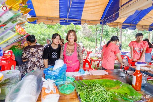 ภาพ No.166269:พิธีทอดกฐิน ณ วัดเจริญธรรมนิมิตร จ.ราชบุรี ในโครงการกฐินสามัคคีทั่วไทย 30,000 วัด บูชาธรรม 80 ปี หลวงพ่อธัมมชโย โดยคณะศิษยานุศิษย์วัดพระธรรมกาย วันที่ 20 ตุลาคม พ.ศ. 2567