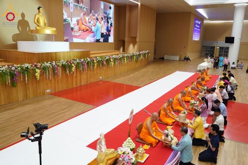 ภาพ No.196069:ผู้ว่าปทุมฯ เปิดงานวันครู ครั้งที่ 69 พ.ศ. 2568 จังหวัดปทุมธานี “เรียนดี มีความสุข : ครูไทยร่วมใจปฏิวัติการศึกษา เด็กฉลาดคิด ฉลาดทำ” ณ วัดพระธรรมกาย - รวมใจระลึกถึงพระคุณบูรพาจารย์ ยกย่องเชิดชูเกียรติผู้ประกอบวิชาชีพทางการศึกษาที่ประกอบคุณงามความดี 