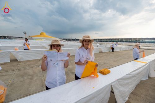 ภาพ No.217760:วันที่ 10-14 เมษายน พ.ศ. 2568 เจ้าหน้าที่อาสาสมัคร เตรียมงานวันคุ้มครองโลก ชุดที่ 2 วัดพระธรรมกาย จ.ปทุมธานี