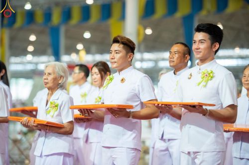 ภาพ No.150119:พิธีทอดผ้าป่าสมทบกฐินวัดพระธรรมกาย และสมทบกฐิน 30,000 วัดทั่วไทย ครั้งที่ 1 เนื่องในวันธรรมชัย 27 สิงหาคม พ.ศ.2567 ณ สภาธรรมกายสากล วัดพระธรรมกาย