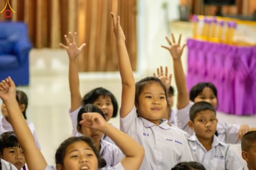 ภาพ No.104923:วันรวมพลังเด็กดี V-star ผู้นำฟื้นฟูศีลธรรมโลก จังหวัดกำแพงเพชร ณ ศูนย์ปฏิบัติธรรมกำแพงเพชร ในอุปถัมภ์พระพรหมวชิรปัญญาจารย์ วันที่ 22 ธันวาคม พ.ศ. 2566