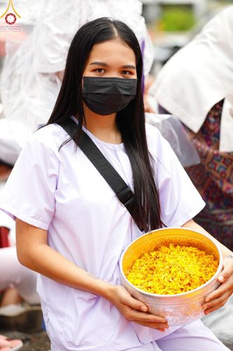 ภาพ No.128220:พิธีอัญเชิญพระบรมสารีริกธาตุ " ใจกลางเมืองนครหาดใหญ่ " เพื่อประดิษฐาน ณ มหารัตนเจดีย์สิริปทุมสวรรค์ (เจดีย์อริยพุทธะ 5 พระองค์) ศูนย์ปฏิบัติธรรมภาคใต้ อ.บางกล่ำ จ.สงขลา  วันที่ 9 มีนาคม พ.ศ.2567 (ชุดที่ 1)