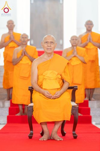 ภาพ No.244808:วันเสาร์ที่ 6 กันยายน พ.ศ. 2568 พิธีถวายบาตร บรรพชา อุปสมบทของนาคธรรมทายาท โครงการอุปสมบทหมู่บูชาธรรมครบรอบ 108 ปี  วันครูผู้ค้นพบวิชชาธรรมกาย ณ โบสถ์พระไตรปิฎก วัดพระธรรมกาย