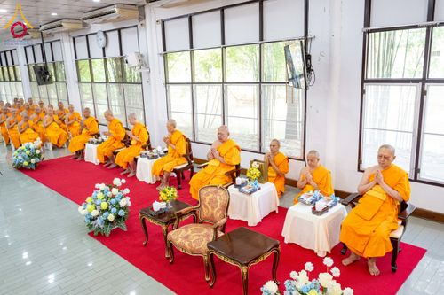 ภาพ No.276711:วันเสาร์ที่ 6 ธันวาคม พ.ศ. 2568 พิธีมุทิตาสักการะ เนื่องในโอกาสที่พระเดชพระคุณพระพรหมดิลก เจ้าอาวาสวัดสามพระยา วรวิหาร เมตตาเป็นประธานในพิธีตั้งฐานานุกรมใน พระราชวิเทศวชิรเวที (บัณฑิต วรปญฺโญ) ผู้ช่วยเจ้าอาวาสวัดพระธรรมกาย (ไวโรจน์ วิโรจโน) ผู้ช่วยเจ้าอา
