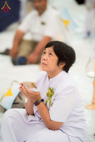 ภาพ No.261908:วันที่ 14 ตุลาคม พ.ศ. 2568 พิธีกลั่นแผ่นดิน โปรยทรายตอกเสาเข็มมหามงคลต้นแรก  สร้างองค์พระเจดีย์และจุดประทีปถวายเป็นพุทธบูชา ณ ศูนย์ปฏิบัติธรรมชัยนาท ต.ธรรมามูล อ.ชัยนาท จ.ชัยนาท