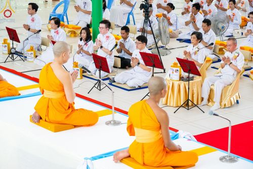 ภาพ No.136298:พิธีอุปสมบทสามเณรเตรียมสถาบันธรรมชัย รุ่นที่ 21 ณ โบสถ์พระไตรปิฏก วัดพระธรรมกาย วันเสาร์ที่ 4 พฤษภาคม พ.ศ.2567