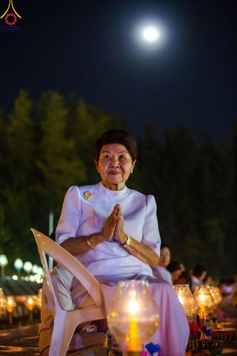 ภาพ No.170321:พิธีลอยกระทงธรรม ณ สระเศรษฐีทะเลบุญ มหาวิหารพระมงคลเทพมุนีฯ วัดพระธรรมกาย วันศุกร์ที่ 15 พฤศจิกายน พ.ศ.2567 (วันเพ็ญ 15 ค่ำ เดือน 12)