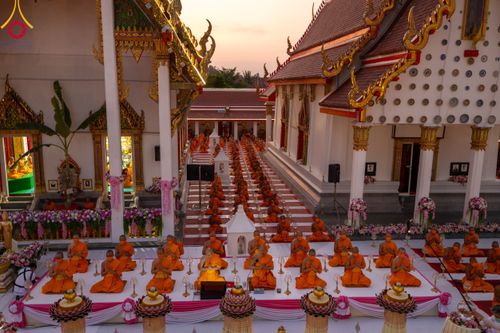 ภาพ No.112036:พิธีจุดประทีปถวายเป็นพุทธบูชา และบูชาธรรมมหาปูชนียาจารย์ พระมงคลเทพมุนี(สด จนฺทสโร) ในโครงการธรรมยาตรา กตัญญูบูชา มหาปูชนียาจารย์ พระมงคลเทพมุนี(สด จนฺทสโร) พระผู้ปราบมาร อนุสรณ์สถาน 7 แห่ง ปีที่ 12 วันที่ 14 มกราคม พ.ศ. 2567 ณ วัดสองพี่น้อง อ.สองพี่น้อง