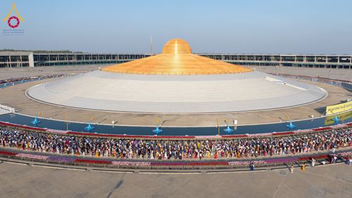 ภาพ No.178219:พิธีทอดผ้าป่าไทย-เมียนมา ครั้งที่ 7 วันอาทิตย์ที่ 1 ธันวาคม พ.ศ.2567 ณ สภาธรรมกายสากล  พระมหาธรรมกายเจดีย์ วัดพระธรรมกาย จ.ปทุมธานี