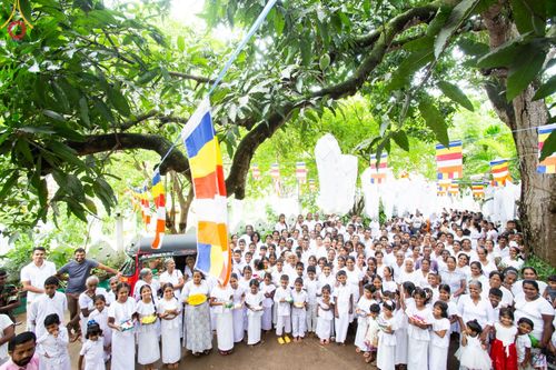 ภาพ No.140707:PhotoStory มหาศรัทธา ธรรมยาตราศรีลังกา EP.4 โครงการสยาม-ลังกา ธรรมยาตรา ฉลองเทศกาลวิสาขบูชาแห่งชาติ ศรีลังกา  บูชาธรรม 80 ปีหลวงพ่อธัมมชโย เส้นทางจาก เมืองดัมบูลลา ไปยัง เมืองมาตะเล  ตั้งแต่วันที่ 17-20 พฤษภาคม พ.ศ. 2567