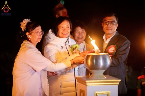 ภาพ No.210504:วันเสาร์ที่ 8 มีนาคม พ.ศ. 2568 พิธีจุดประทีป โครงการบรรพชาสามเณรชาวเนปาล 500 รูป ณ ชาตสถานอุทยานลุมพินีวัน ที่ประสูติขององค์สมเด็จพระสัมมาสัมพุทธเจ้า ลุมพินี ประเทศเนปาล