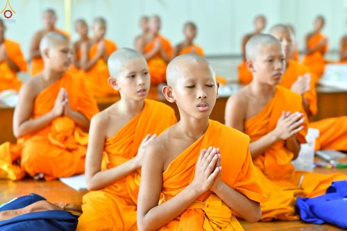 ภาพ No.247406:วันจันทร์ที่ 22 กันยายน พ.ศ. 2568 (วันพระ แรม 15 ค่ำ เดือน 10) พิธีบุพเปตพลี ครั้งที่ 170 ร่วมอุทิศบุญแด่หมู่ญาติที่ล่วงลับไปแล้ว และสืบทอดอายุพระพุทธศาสนา ณ หอฉันคุณยายอาจารย์ฯ วัดพระธรรมกาย