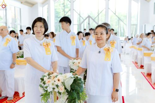 ภาพ No.239416:วันอาทิตย์ที่ 17 สิงหาคม พ.ศ. 2568 พิธีกดปุ่มอัญเชิญรูปเหมือน พระมงคลเทพมุนี (สด จันทสโร)  ณ มหาวิหารแก้วพระมงคลเทพมุนี  ศูนย์ปฏิบัติธรรมแก้วเมืองเลย