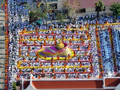 ภาพ No.195493:พิธีต้อนรับพระธรรมยาตรา ณ อนุสรณ์สถานลำดับที่ 4 สถานที่เกิดด้วยกายธรรม วัดโบสถ์(บน) ต.บางคูเวียง จ.นนทบุรี ในโครงการธรรมยาตรา กตัญญูบูชา มหาปูชนียาจารย์ พระมงคลเทพมุนี(สด จนฺทสโร) พระผู้ปราบมาร อนุสรณ์สถาน 7 แห่ง ปีที่ 13 วันที่ 15 มกราคม พ.ศ. 2568