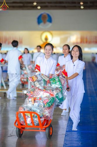 ภาพ No.150605:V.44 เพื่อพ่อ ภาพเตรียมงาน ปฎิบัติงาน ของเจ้าหน้าที่ อาสาสมัคร ทุกสถานะ เพื่อความสำเร็จ ในงานวันธรรมชัย วันอังคารที่ 27 สิงหาคม พ.ศ. 2567