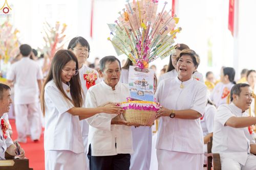 ภาพ No.260311:วันที่ 18 ตุลาคม พ.ศ. 2568 พิธีทอดกฐินสามัคคีทั่วไทย 30,000 วัด โดยคณะศิษยานุศิษย์ บูชาธรรม 81 ปี หลวงพ่อธัมมชโย ณ วัดกิ่วลม ต.บ่อหลวง อ.ฮอด จ.เชียงใหม่