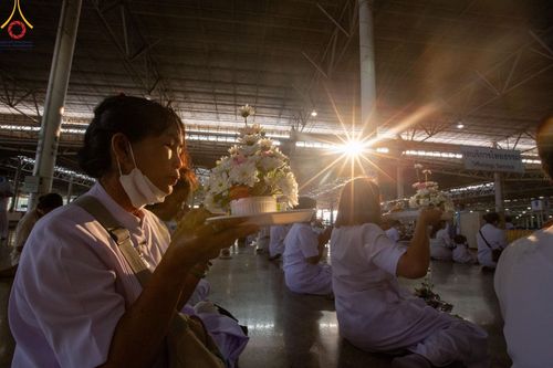 ภาพ No.123042:พิธีตักบาตร และพิธีบูชาข้าวพระ ในวันอาทิตย์ต้นเดือนที่ 4 กุมภาพันธ์ พ.ศ. 2567 ณ วัดพระธรรมกาย จ.ปทุมธานี