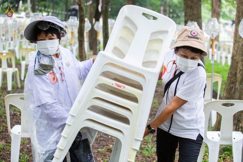 ภาพ No.88715:คณะสงฆ์ เจ้าหน้าที่ และสาธุชน ทุ่มเทแรงกายแรงใจเตรียมงาน เพื่องานวันครูผู้ค้นพบวิชชาธรรมกาย ตั้งแต่วันที่ 20 กันยายน พ.ศ. 2566