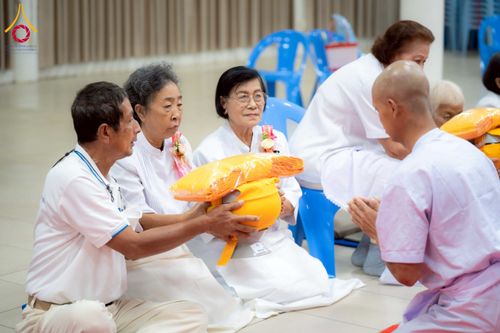 ภาพ No.278266:วันศุกร์ที่ 5 ธันวาคม พ.ศ. 2568 (วันพ่อแห่งชาติ) พิธีบรรพชาอุปสมบทหมู่ธรรมทายาท จำนวน 16 รูป โครงการบรรพชาอุปสมบทหมู่ รุ่นบูชาธรรมมหาปูชนียาจารย์ ประจำปี 2568  ณ ศูนย์ปฏิบัติธรรมและอบรมเยาวชนพระนครศรีอยุธยา จ.พระนครศรีอยุธยา