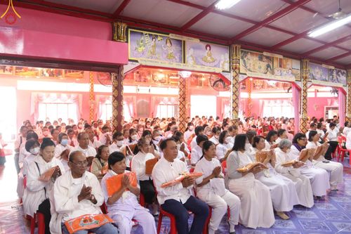 ภาพ No.203538:พิธีทอดผ้าป่าทำนุบำรุงศาสนสถาน ณ วัดตะเคียน ตำบลบางคูเวียง อำเภอบางกรวย จังหวัดนนทบุรี ในโครงการธรรมยาตรา กตัญญูบูชา มหาปูชนียาจารย์ พระมงคลเทพมุนี(สด จนฺทสโร) พระผู้ปราบมาร อนุสรณ์สถาน 7 แห่ง ปีที่ 13 วันที่ 29 มกราคม พ.ศ. 2568