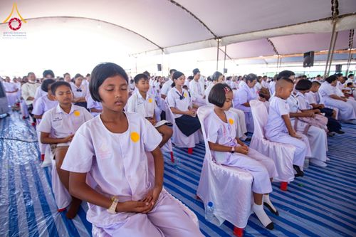 ภาพ No.211546:วันอาทิตย์ที่ 16 มีนาคม พ.ศ. 2568 พิธีทอดผ้าป่าฉลองปทุมเจดีย์ ณ ศูนย์อบรมเยาวชนปัตตานี