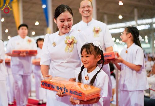 ภาพ No.264524:วันอาทิตย์ที่ 2 พฤศจิกายน พ.ศ. 2568 พิธีทอดกฐินสามัคคี ณ สภาธรรมกายสากล วัดพระธรรมกาย