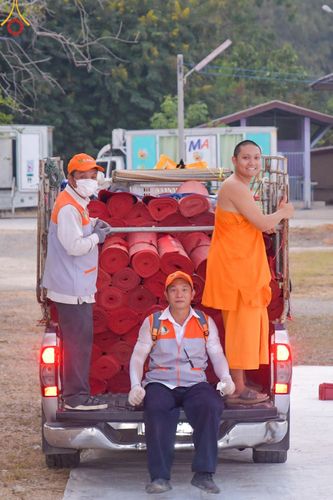 ภาพ No.111630:V.10 เก่งกล้า การเตรียมงาน เก็บงาน การรับบุญของเจ้าหน้าที่หน่วยงานต่างๆ เพื่อโครงการธรรมยาตรา กตัญญูบูชามหาปูชนียาจารย์ พระมงคลเทพมุนี (สด จนฺทสโร) พระผู้ปราบมาร อนุสรณ์สถาน 7 แห่ง ปีที่ 12 ระหว่างวันที่ 2 - 31 มกราคม พ.ศ.2567