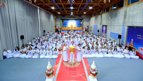 ภาพ No.256064:วันที่ 12 ตุลาคม พ.ศ. 2568 พิธีทอดกฐินวัดพระธรรมกายสวิตเซอร์แลนด์  ณ หอประชุมโรงเรียน Obergoldbach เมือง Bern ประเทศสวิตเซอร์แลนด์