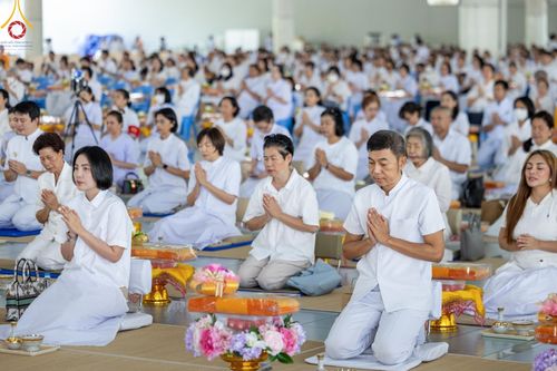 ภาพ No.162155:พิธีถวายภัตตาหารเมนูสวรรค์ เนื่องในวันออกพรรษา (ขึ้น 15 ค่ำ เดือน 11) วันพฤหัสบดีที่ 17 ตุลาคม พ.ศ. 2567 ณ หอฉันคุณยายอาจารย์ฯ วัดพระธรรมกาย