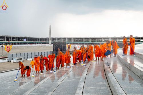 ภาพ No.218886:วันศุกร์ที่ 18 เมษายน พ.ศ. 2568 การเตรียมงานในลานธรรม , พระมหาธรรมกายเจดีย์ เพื่องานวันคุ้มครองโลก 22 เมษายน พ.ศ. 2568