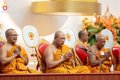 ภาพ No.238845:วันเสาร์ที่ 16 สิงหาคม พ.ศ. 2568 งานบุญประจำปี ครั้งที่ 20 พิธีทักษิณานุปทานแด่บรรพชน ตระกูลผ่องสวัสดิ์และหมู่ญาติที่ล่วงลับไปแล้ว ณ พระมหาเจดีย์ทัตตชีโว ศูนย์อบรมเยาวชนกาญจนบุรี