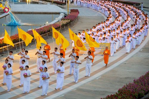 ภาพ No.224237:วันที่ 3-5 พฤษภาคม พ.ศ. 2568  กิจวัตร-กิจกรรมโครงการปฏิบัติธรรมอบรมศีลธรรม “บวชอุบาสิกาแก้ว” ถวายเป็นพระราชกุศล แด่พระบาทสมเด็จพระเจ้าอยู่หัว เนื่องในโอกาสมหามงคล “วันฉัตรมงคล” ณ วัดพระธรรมกาย อ.คลองหลวง จ.ปทุมธานี