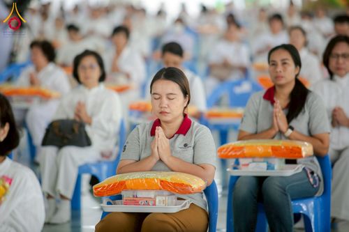 ภาพ No.265934:วันพุธที่ 5 พฤศจิกายน พ.ศ. 2568 (วันพระ ขึ้น 15 ค่ำ เดือน 12) พิธีบุพเปตพลี ครั้งที่ 172 ร่วมอุทิศบุญแด่หมู่ญาติที่ล่วงลับไปแล้ว และสืบทอดอายุพระพุทธศาสนา ณ หอฉันคุณยายอาจารย์ฯ วัดพระธรรมกาย