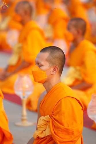 ภาพ No.121997:พิธีจุดประทีปถวายเป็นพุทธบูชา และบูชาธรรมมหาปูชนียาจารย์ พระมงคลเทพมุนี(สด จนฺทสโร) ในโครงการธรรมยาตรา กตัญญูบูชา มหาปูชนียาจารย์ พระมงคลเทพมุนี(สด จนฺทสโร) พระผู้ปราบมาร อนุสรณ์สถาน 7 แห่ง ปีที่ 12 วันที่ 31 มกราคม พ.ศ. 2567 ณ วัดพระธรรมกาย จ.ปทุมธานี