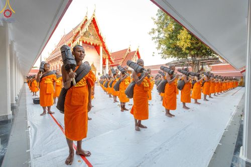 ภาพ No.194202:พระธรรมยาตราปฏิบัติธรรม และถ่ายภาพหมู่ประวัติศาสตร์ ณ วัดสองพี่น้อง ต.ต้นตาล อ.สองพี่น้อง จ.สุพรรณบุรี ในโครงการธรรมยาตรา กตัญญูบูชา มหาปูชนียาจารย์ พระมงคลเทพมุนี(สด จนฺทสโร) พระผู้ปราบมาร อนุสรณ์สถาน 7 แห่ง ปีที่ 13 วันที่ 12 มกราคม พ.ศ. 2568