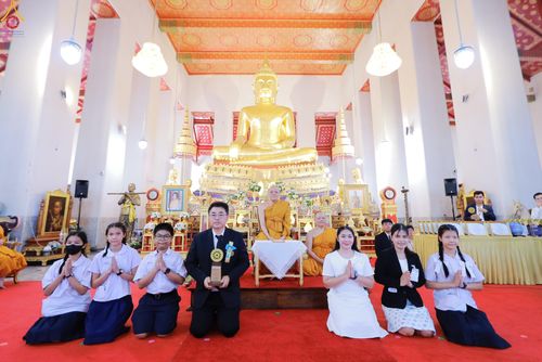 ภาพ No.289054:วันพุธที่ 17 ธันวาคม พ.ศ.2568 กิจกรรมเยาวชนไทยรวมใจทำความดี "เด็กดีมหานคร ต้นแบบด้านศีลธรรม" แข่งขันสอบตอบปัญหาศีลธรรมในพระพุทธศาสนา ครั้งที่ 7 และวันรวมพลังเด็กดี V-Star ประจำปี 2568 ณ วัดมหาธาตุยุวราชรังสฤษฎิ์ราชวรมหาวิหาร กรุงเทพมหานคร