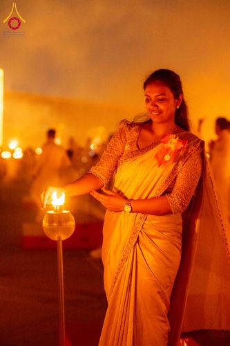 ภาพ No.312357:วันอังคารที่ 3 มีนาคม พ.ศ.2569 พิธีเวียนประทักษิณและจุดมาฆประทีป (ภาพชุดที่ 2) ณ ลานธรรมพระมหาธรรมกายเจดีย์ วัดพระธรรมกาย