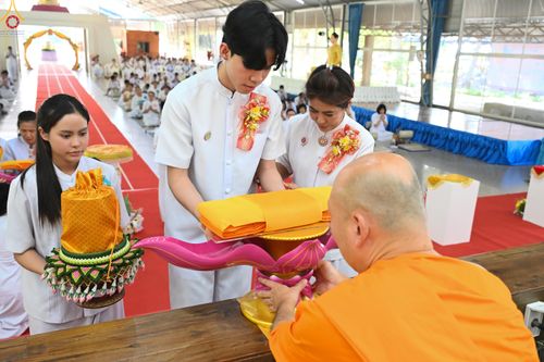 ภาพ No.283210:วันอาทิตย์ที่ 26 ตุลาคม พุทธศักราช 2568 พิธีทอดกฐินสามัคคี กตัญญูบูชาธรรมมหาปูชนียาจารย์ และโครงการกฐินทั่วไทย 30,000 วัด บูชาธรรม 81 ปีหลวงพ่อธัมมชโย  ณ ศูนย์อบรมเยาวชนอุตรดิตถ์