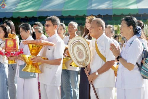 ภาพ No.283058:วันอาทิตย์ที่ 26 ตุลาคม พุทธศักราช 2568 พิธีทอดกฐินสามัคคีทั่วไทย 30,000 วัด  โดยคณะศิษยานุศิษย์ บูชาธรรม 81 ปี  หลวงพ่อธัมมชโย ณ วัดโพธิ์เกรียบ อ.โพธิ์ทอง จ.อ่างทอง