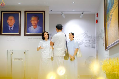 ภาพ No.335591:วันที่ 2-12 มิถุนายน พ.ศ.2569 ต้อนรับชาวต่างชาติจากประเทศอเมริกา  ยูเครน บังคลาเทศ ศรีลังกา และเมียนมาร์  เยี่ยมชมวัด นั่งสมาธิ และกราบสักการะพระมหาธรรมกายเจดีย์  ณ วัดพระธรรมกาย