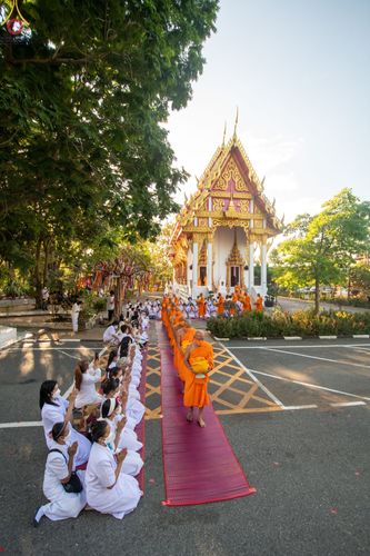 ภาพ No.66017:พิธีอุปสมบทวัดเขาตะแบก อ.ศรีราชา จ.ชลบุรี รับบุญจัดงานโดยสำนักพัฒนาเยาวชนโลก เมื่อวันที่ 7 ธันวาคม พ.ศ. 2565