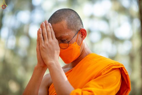 ภาพ No.70817:พิธีต้อนรับพระธรรมยาตรา ในโครงการธรรมยาตรากตัญญูบูชา มหาปูชนียาจารย์ พระมงคลเทพมุนี(สด จนฺทสโร) พระผู้ปราบมาร อนุสรณ์สถาน 7 แห่ง ปีที่ 11 วันที่ 14 มกราคม พ.ศ. 2566 ณ อนุสรณ์สถานลำดับที่ 3 สถานที่เกิดในเพศสมณะ วัดสองพี่น้อง อ.สองพี่น้อง จ.สุพรรณบุรี