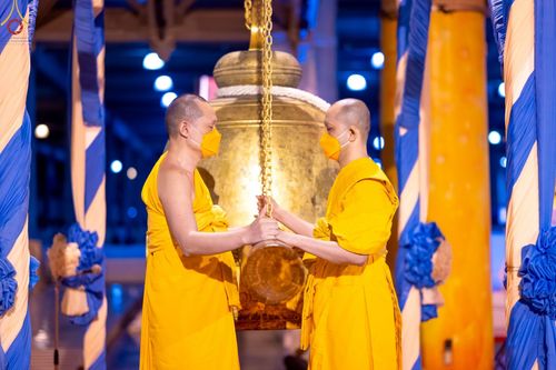 ภาพ No.68610:พิธีสวดมนต์ข้ามปี วันที่ 31 ธันวาคม พ.ศ. 2565 ณ มหารัตนวิหารคด วัดพระธรรมกาย จ.ปทุมธานี