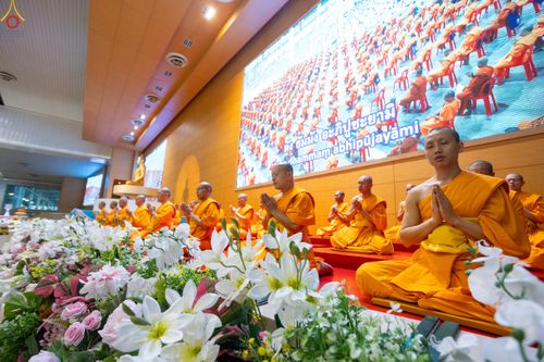 ภาพ No.337808:วันอาทิตย์ต้นเดือน 5 กรกฎาคม พ.ศ.2569 พิธีบูชาข้าวพระ ณ สภาธรรมกายสากล วัดพระธรรมกาย