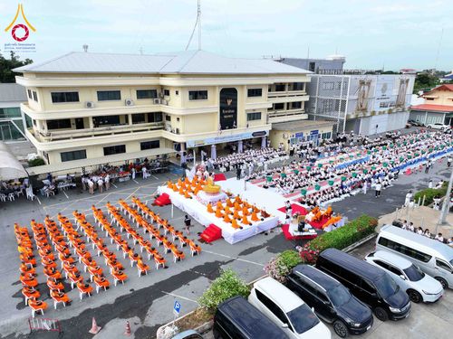 ภาพ No.346943:วันอาทิตย์ที่ 30 สิงหาคม พ.ศ. 2569  พิธีทำบุญตักบาตรพระ 123 รูป เนื่องในโอกาสครบรอบ 122 ปี แห่งการก่อตั้งอำเภอคลองหลวง จังหวัดปทุมธานี ณ บริเวณหน้าที่ว่าการอำเภอคลองหลวง