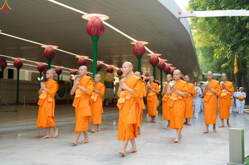 ภาพ No.328521:วันเสาร์ที่ 2 พฤษภาคม พ.ศ.2569 พิธีอุปสมบทสามเณรเตรียม DCI รุ่นที่ 23 ณ อุโบสถพระไตรปิฎก วัดพระธรรมกาย จังหวัดปทุมธานี
