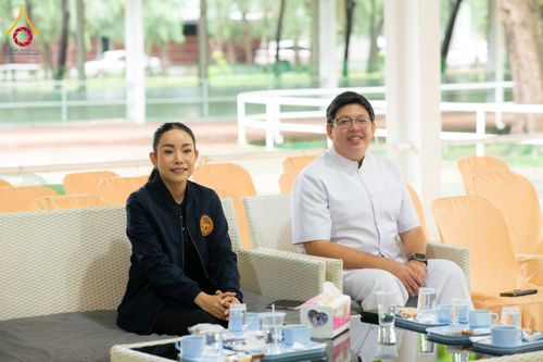 ภาพ No.336467:วันเสาร์ที่ 20 มิถุนายน 2569  โรงเรียน อบต.คลองสาม จัดโครงการ “โรงเรียนพ่อ–แม่”  เสริมพลังครอบครัวร่วมพัฒนาเด็กสู่การเป็นคนเก่งและดี  ผู้นำฟื้นฟูศีลธรรมโลก ณ วัดพระธรรมกาย