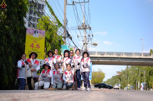 ภาพ No.306537:ภาพเบื้องหลังอาสาสมัครรวมใจ ชุดที่ 5 ในโครงการธรรมยาตรา กตัญญูบูชา มหาปูชนียาจารย์ พระมงคลเทพมุนี(สด จนฺทสโร) พระผู้ปราบมาร อนุสรณ์สถาน 7 แห่ง ปีที่ 14